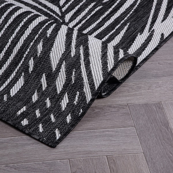 World Rug Gallery Contemporary Distressed Leaves Textured Flat Weave Indoor/Outdoor Area Rug 2' x 7' Black - 117BLACK2X7