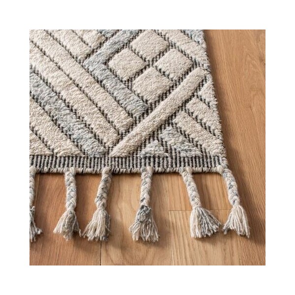 Safavieh 5 x 8 ft. Hand Knotted Bohemian Casablanca Medium Rectangle RugGrey & Ivory - CSB409A-5