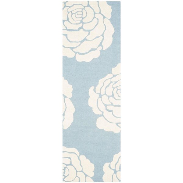 Safavieh Cambridge Hand Tufted Runner RugBlue & Ivory 2 ft.-6 in. x 8 ft. - CAM782B-28
