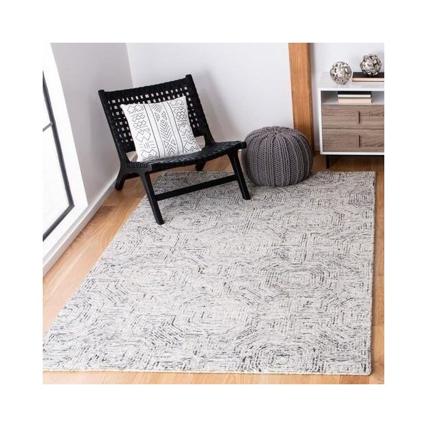 Safavieh 5 x 8 ft. Aspen Hand Tufted Rectangle RugGrey & Beige - APN286F-5