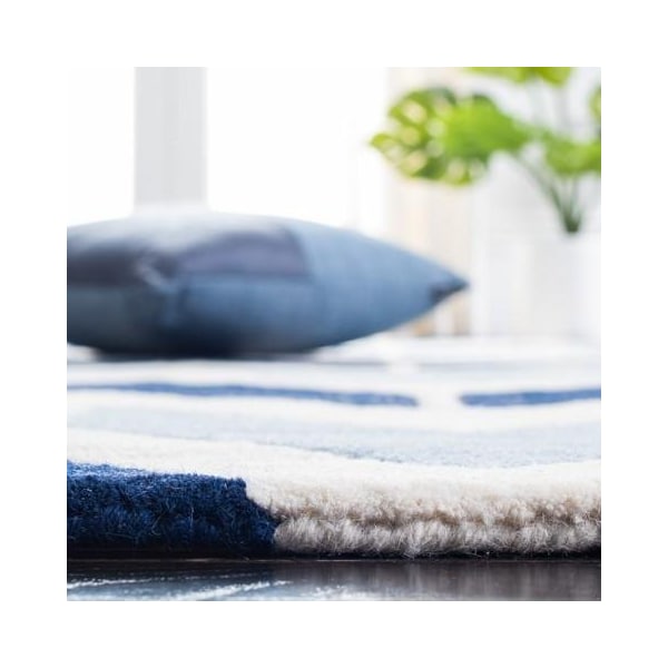 Safavieh Chatham Hand Tufted Rectangle RugDark Blue & Light Blue 4 x 6 ft. - CHT756N-4