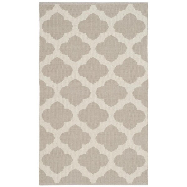 Safavieh Montauk Hand Woven Accent Area Rug, Grey and Ivory - 2 ft. 6 in. x 4 ft. - MTK723A-24