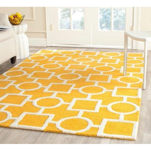 Safavieh Cambridge Medium Rectangle Area RugGold & Ivory 5 x 8 ft. - CAM143Q-5