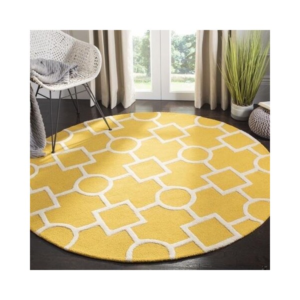 Safavieh Cambridge Medium Rectangle Area RugGold & Ivory 5 x 8 ft. - CAM143Q-5