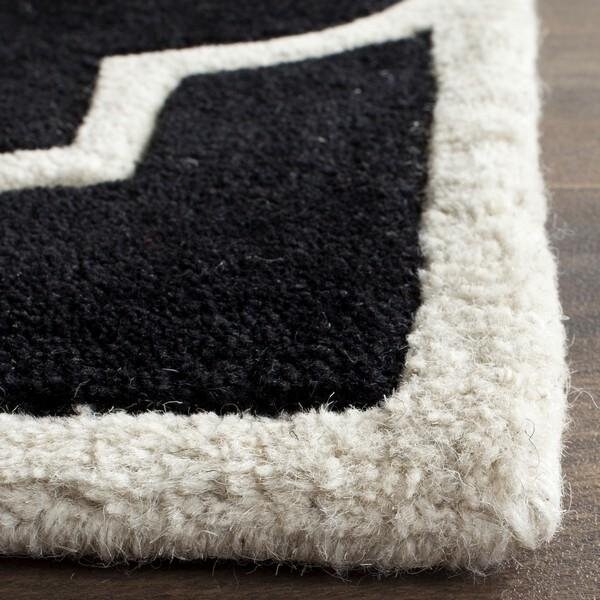 Safavieh Chatham Hand Tufted Rectangle Rug- Black - Ivory- 2 ft. 3 in. x 5 ft. - CHT733K-25