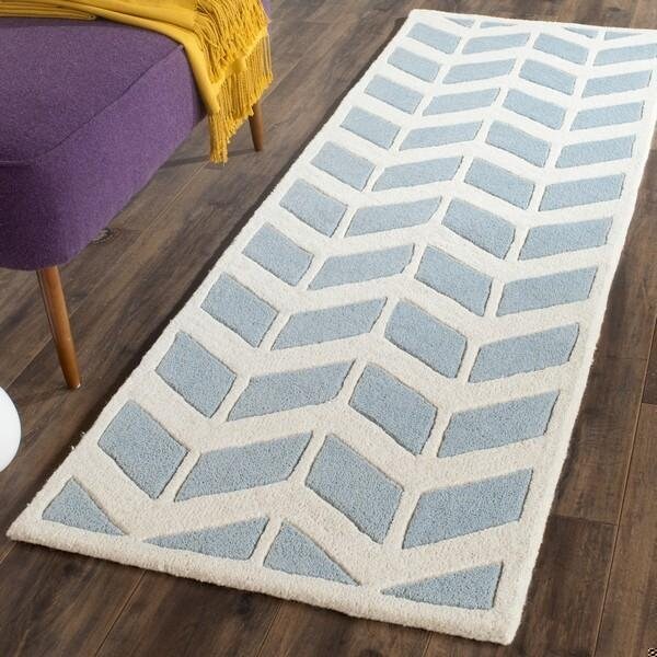 Safavieh Chatham Hand Tufted Rectangle Rug- Blue - Ivory- 2 ft. 6 in. x 4 ft. - CHT746B-24