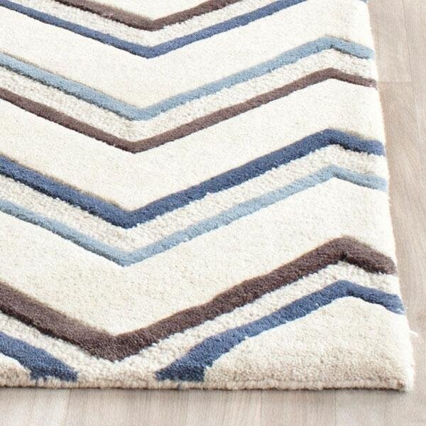 Safavieh Cambridge Hand Tufted Runner Rug- IVORY - BLUE- 2 ft. 6 in. x 8 ft. - CAM581A-28