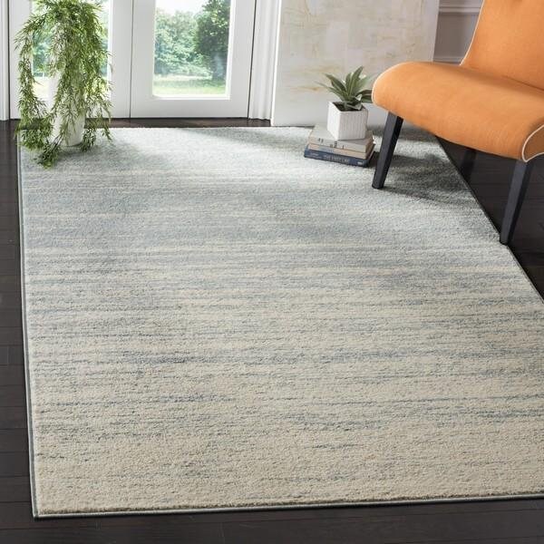 Safavieh 6 x 6 ft. Adirondack Power Loomed Round Area RugSlate & Cream - ADR113T-6R