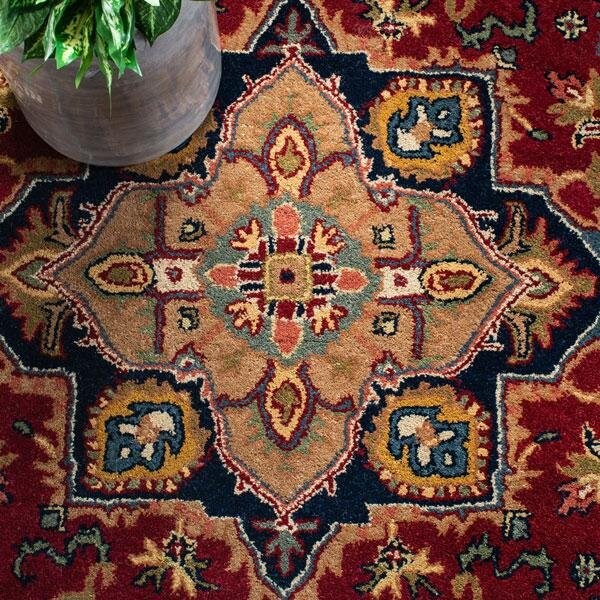 Safavieh 2 Ft. x 3 Ft. Accent- Traditional Classic Assorted And Red Hand Tufted Rug - CL225A-2