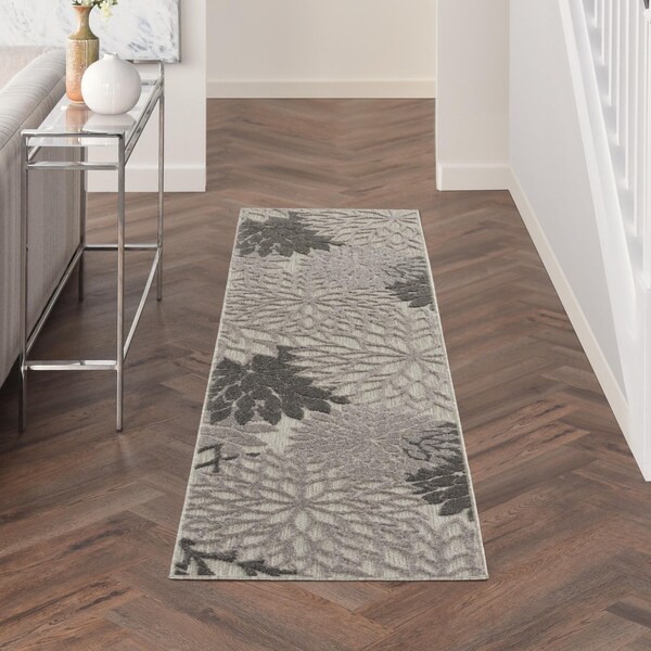 Homeroots 2 x 6 ft. Silver & Gray Indoor & Outdoor Runner Rug - 384686