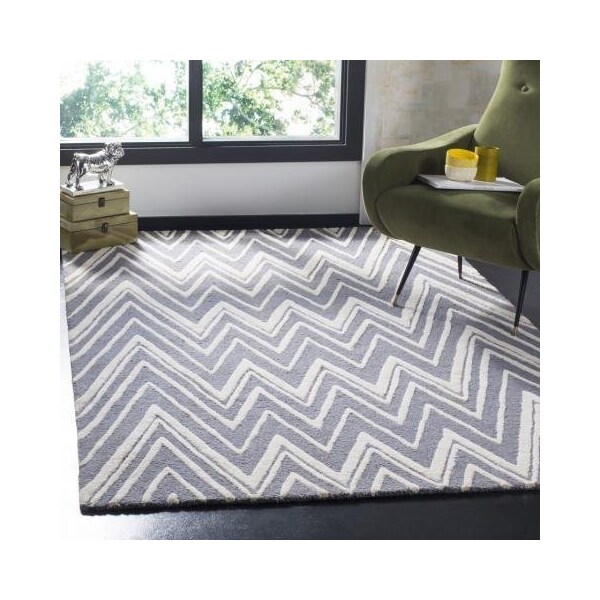 Safavieh 4 x 6 ft. Cambridge Hand Tufted Small Rectangle Area RugDark Grey & Ivory - CAM711D-4