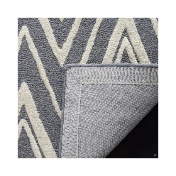 Safavieh 4 x 6 ft. Cambridge Hand Tufted Small Rectangle Area RugDark Grey & Ivory - CAM711D-4