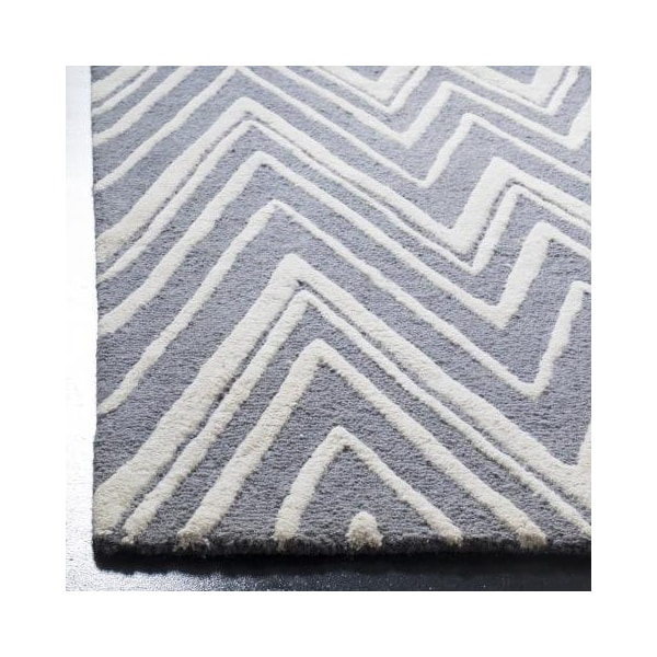 Safavieh 4 x 6 ft. Cambridge Hand Tufted Small Rectangle Area RugDark Grey & Ivory - CAM711D-4