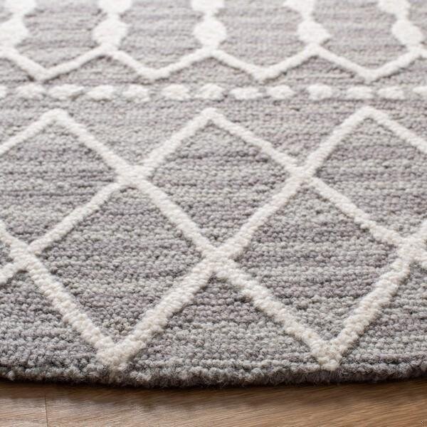 Safavieh Blossom Hand Tufted Rectangle Area RugGrey & Ivory 5 x 8 ft. - BLM115F-5