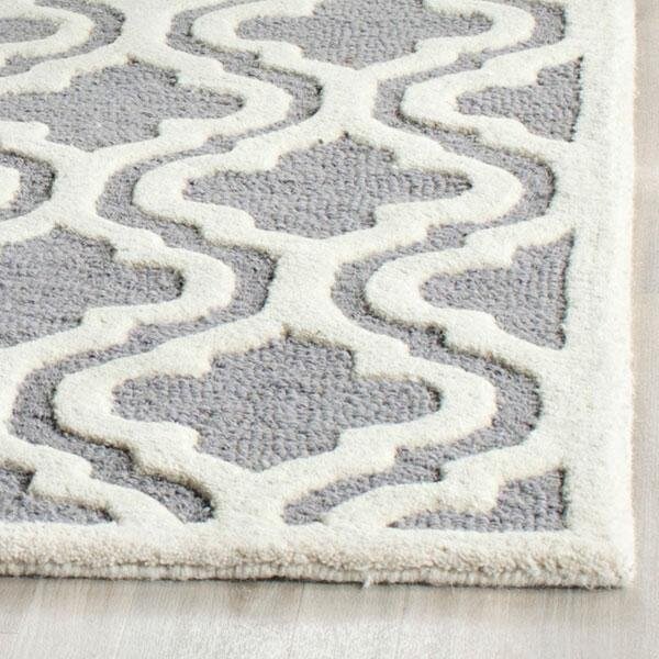 Safavieh Cambridge Square RugSilver & Ivory 6 x 6 ft. - CAM132D-6SQ