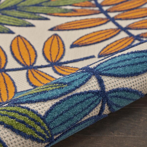 Homeroots 5 ft. Round Multi Color Leaves Indoor & Outdoor Area Rug - 384944