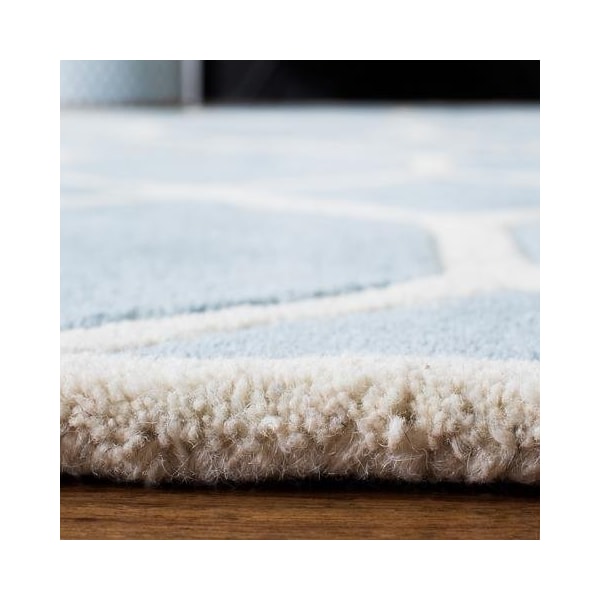 Safavieh Chatham Hand Tufted Rectangle RugBlue & Ivory 5 x 8 ft. - CHT755B-5