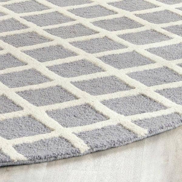 Safavieh Cambridge Hand Tufted Round Rug- Silver - Ivory- 4 x 4 ft. - CAM135D-4R