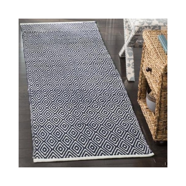 Safavieh 4 x 4 ft. Square Boston Tufted Rug, Navy - BOS682D-4SQ
