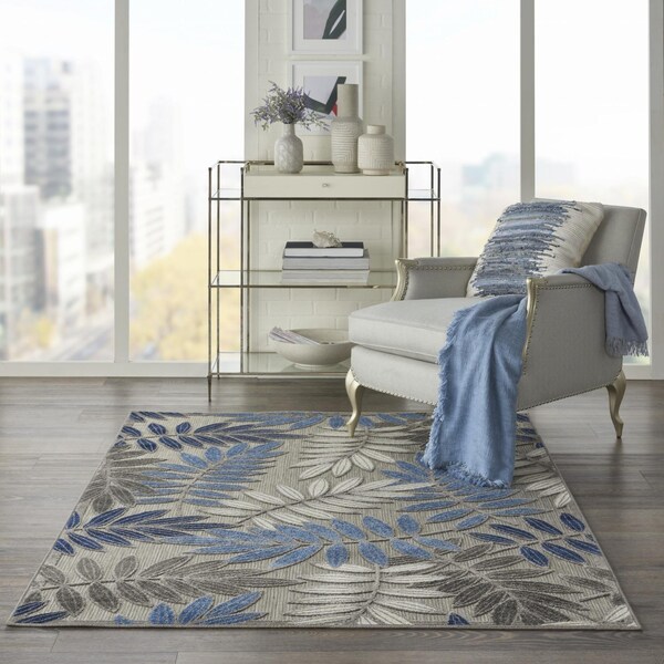 Homeroots 5 x 8 ft. Gray & Blue Leaves Indoor & Outdoor Area Rug - 384871