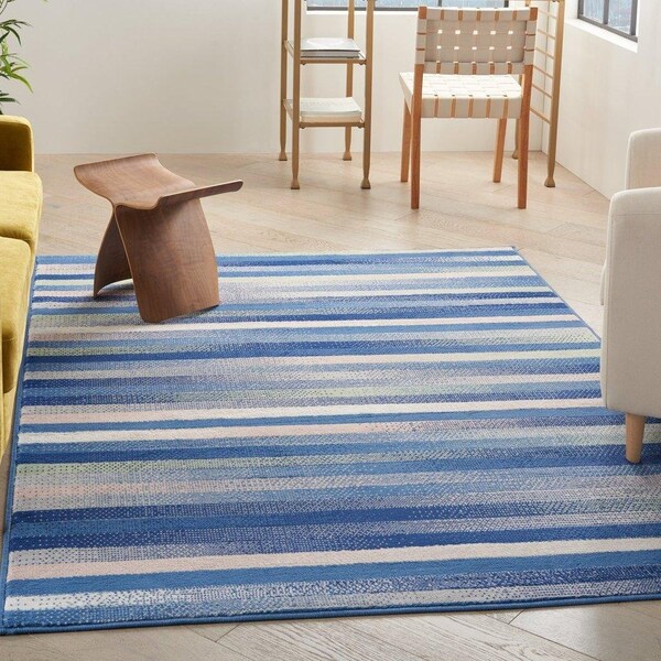 Homeroots 4 x 6 ft. Blue & Ivory Halftone Stripe Area Rug - 385874