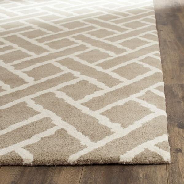 Safavieh Chatham Hand Tufted Runner Rug, Beige and Ivory - 2 ft.-3 in. x 7 ft. - CHT757H-27