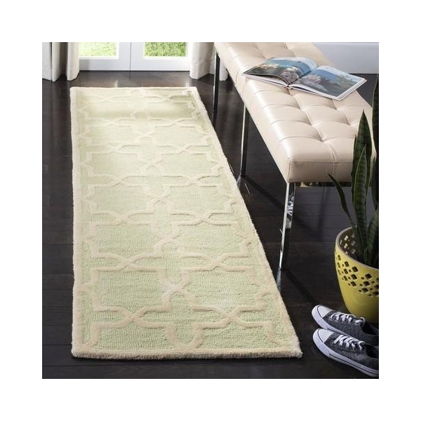 Safavieh Cambridge Hand Tufted Accent Rugs, Light Green and Ivory - 2 x 3 ft. - CAM125B-2