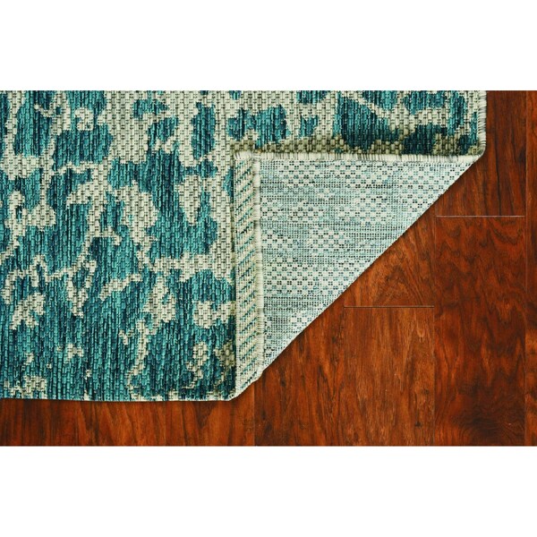 Homeroots 47 x 31 in. Teal Polypropylene Rug - 375198