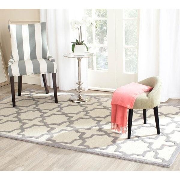 Safavieh 6 x 6 ft. Cambridge Hand Tufted Square Area RugIvory & Silver - CAM125Y-6SQ