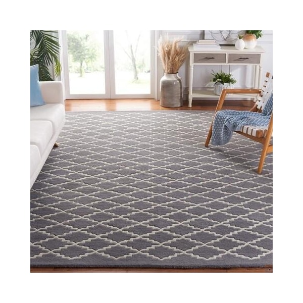 Safavieh Chatham Hand Tufted Runner Rug- Dark Grey - Ivory- 2 ft. 3 in. x 7 ft. - CHT721D-27