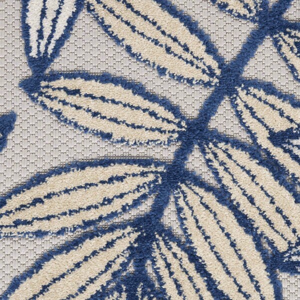 Homeroots 4 x 6 ft. Ivory & Navy Leaves Indoor & Outdoor Area Rug - 384880