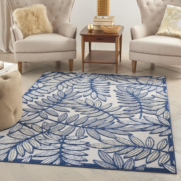 Homeroots 4 x 6 ft. Ivory & Navy Leaves Indoor & Outdoor Area Rug - 384880