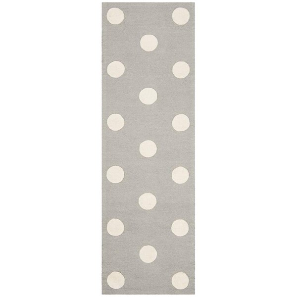 Safavieh Kids Hand Tufted Runner Area RugGrey & Ivory 2 ft. 6 in. x 8 ft. - SFK904C-28