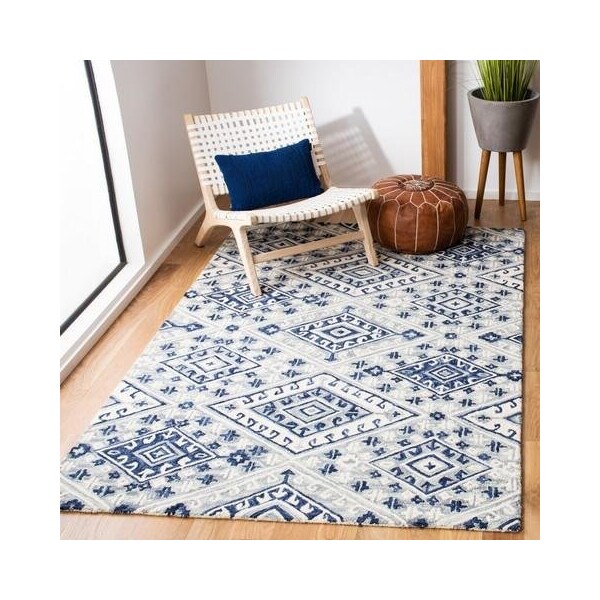 Safavieh Aspen Hand Tufted Rectangle Area RugGrey & Navy 4 x 6 ft. - APN826F-4