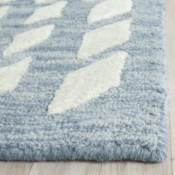 Safavieh Bella Round RugBlue & Ivory 5 x 5 ft. - BEL126A-5R