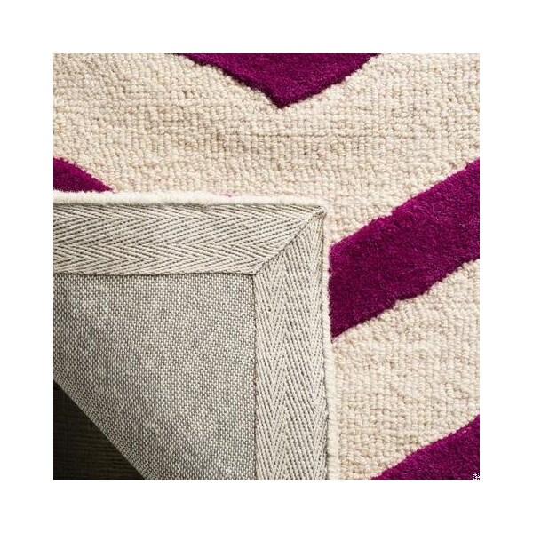 Safavieh Cambridge Hand Tufted Rectangle RugIvory & Fuchsia 3 x 5 ft. - CAM714F-3