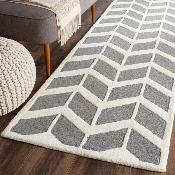 Safavieh Cambridge Hand Tufted Rectangle Rug- Dark Grey - Ivory- 3 x 5 ft. - CAM718D-3