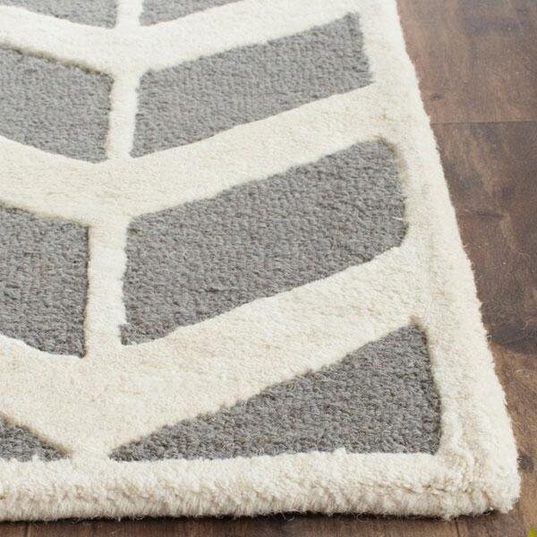 Safavieh Cambridge Hand Tufted Rectangle Rug- Dark Grey - Ivory- 3 x 5 ft. - CAM718D-3