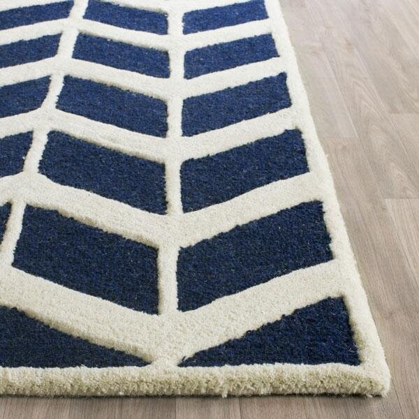 Safavieh Cambridge Hand Tufted Rectangle Rug- Navy - Ivory- 4 x 6 ft. - CAM718M-4