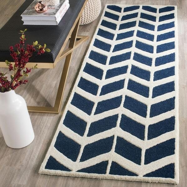 Safavieh Cambridge Hand Tufted Rectangle Rug- Navy - Ivory- 4 x 6 ft. - CAM718M-4