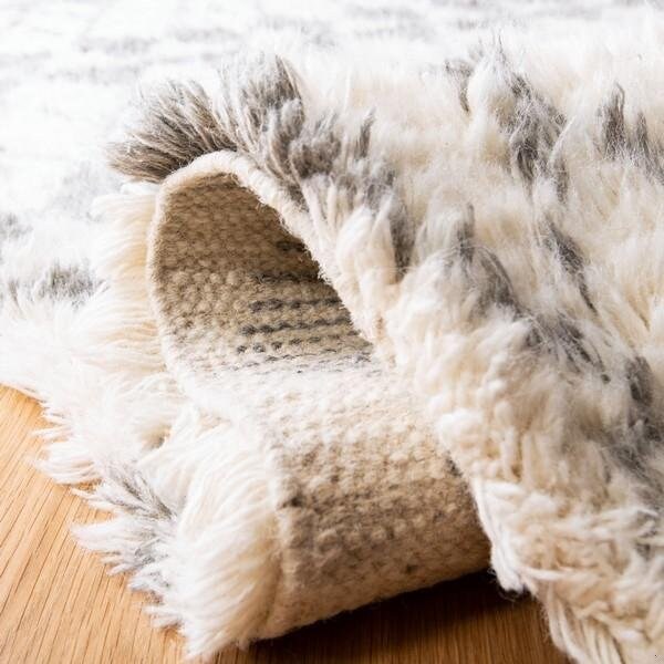 Safavieh 4 x 6 ft. Rectanglar Casablanca Shag Rug Ivory & Grey - CSB476F-4