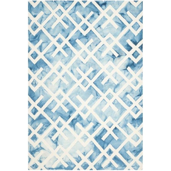Safavieh 6 x 9 ft. Medium Rectangle Dip Dye Hand Tufted RugBlue & Ivory - DDY677G-6