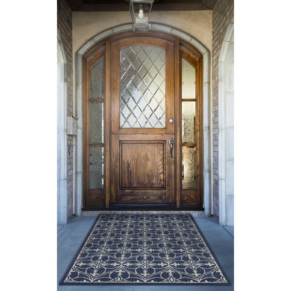 Homeroots 23 x 45 in. UV-Treated Polypropylene Denim Area Rug - 353149