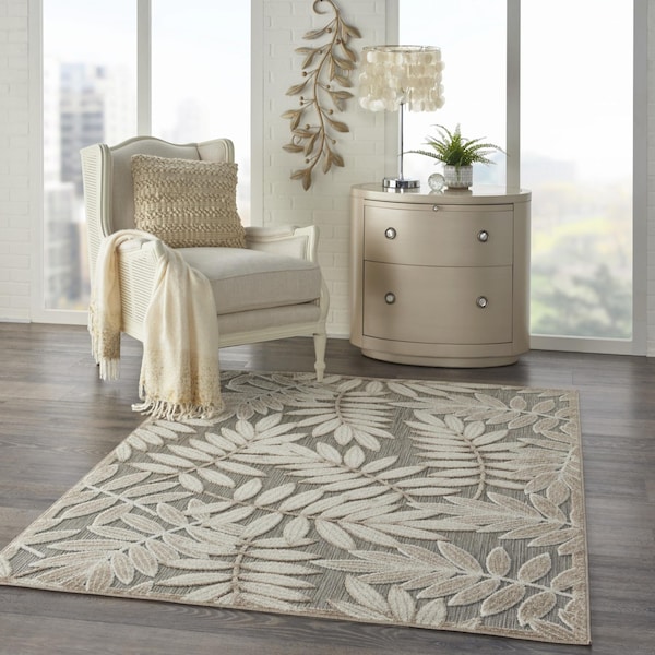 Homeroots 4 x 6 ft. Natural Leaves Indoor & Outdoor Area Rug - 384954