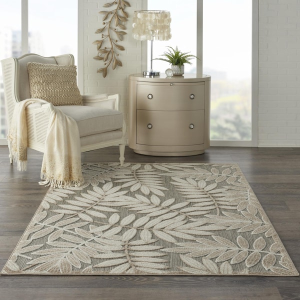 Homeroots 4 x 6 ft. Natural Leaves Indoor & Outdoor Area Rug - 384954