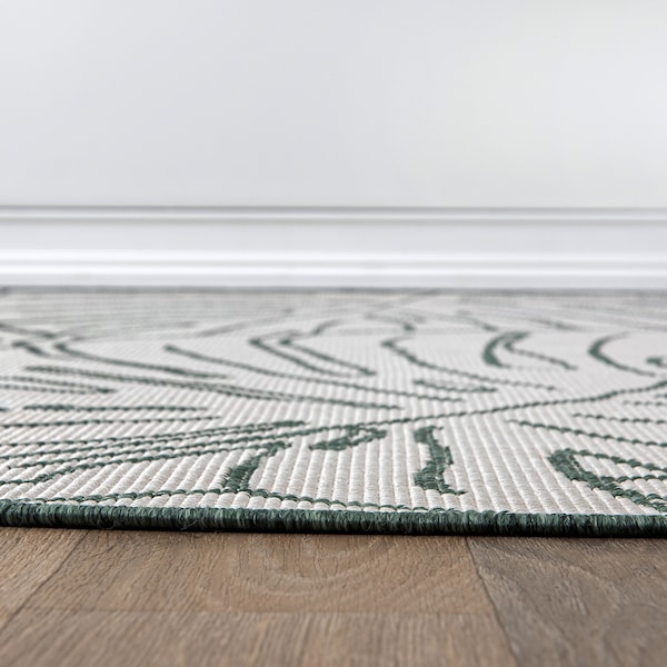 World Rug Gallery Contemporary Tropical Leaves Weather Resistant Indoor/Outdoor Runner Rug 2' x 7' Green - 4031GREEN2X7