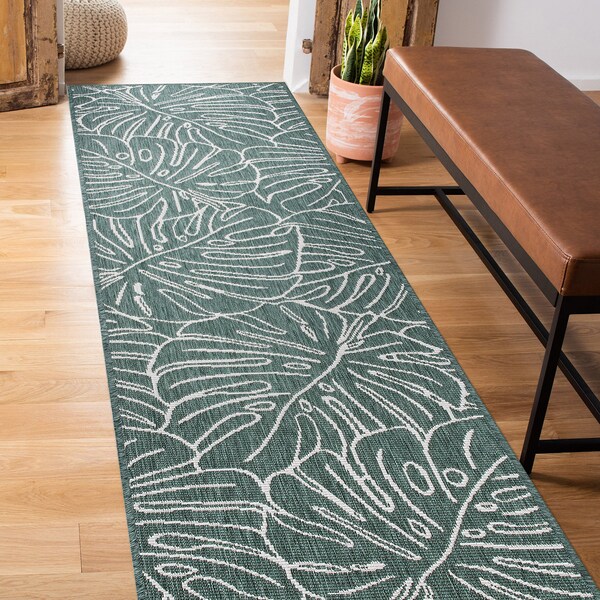 World Rug Gallery Contemporary Tropical Leaves Weather Resistant Indoor/Outdoor Runner Rug 2' x 7' Green - 4031GREEN2X7