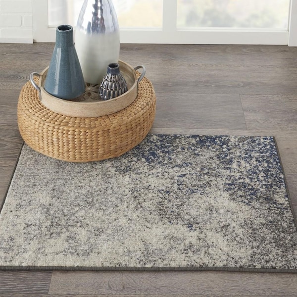 Homeroots 2 x 3 ft. Charcoal & Ivory Abstract Scatter Area Rug - 385289