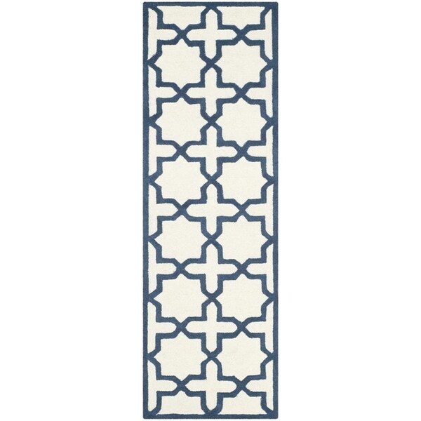 Safavieh Cambridge Hand Tufted Rectangle RugIvory & Navy 5 x 8 ft. - CAM125Z-5