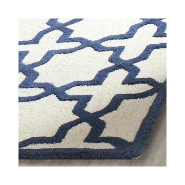 Safavieh Cambridge Hand Tufted Rectangle RugIvory & Navy 5 x 8 ft. - CAM125Z-5